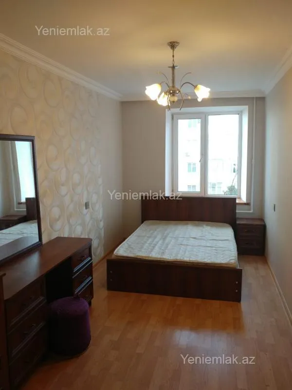 Satılır 2 otaqlı köhnə tikili 45 m²