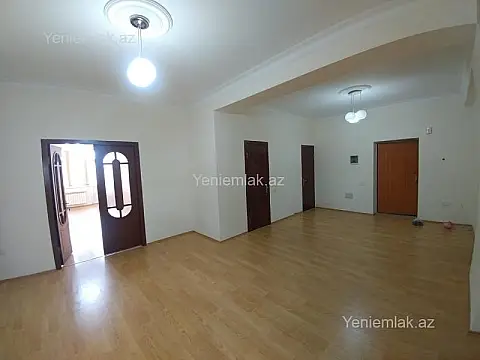 Satılır 3 otaqlı yeni tikili 135 m²