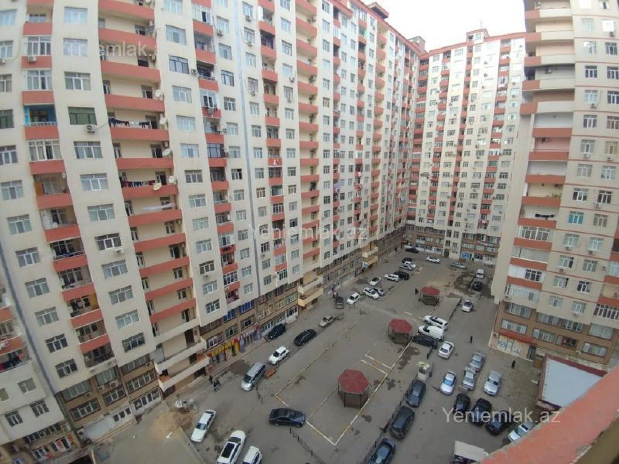 Satılır 3 otaqlı yeni tikili 135 m²