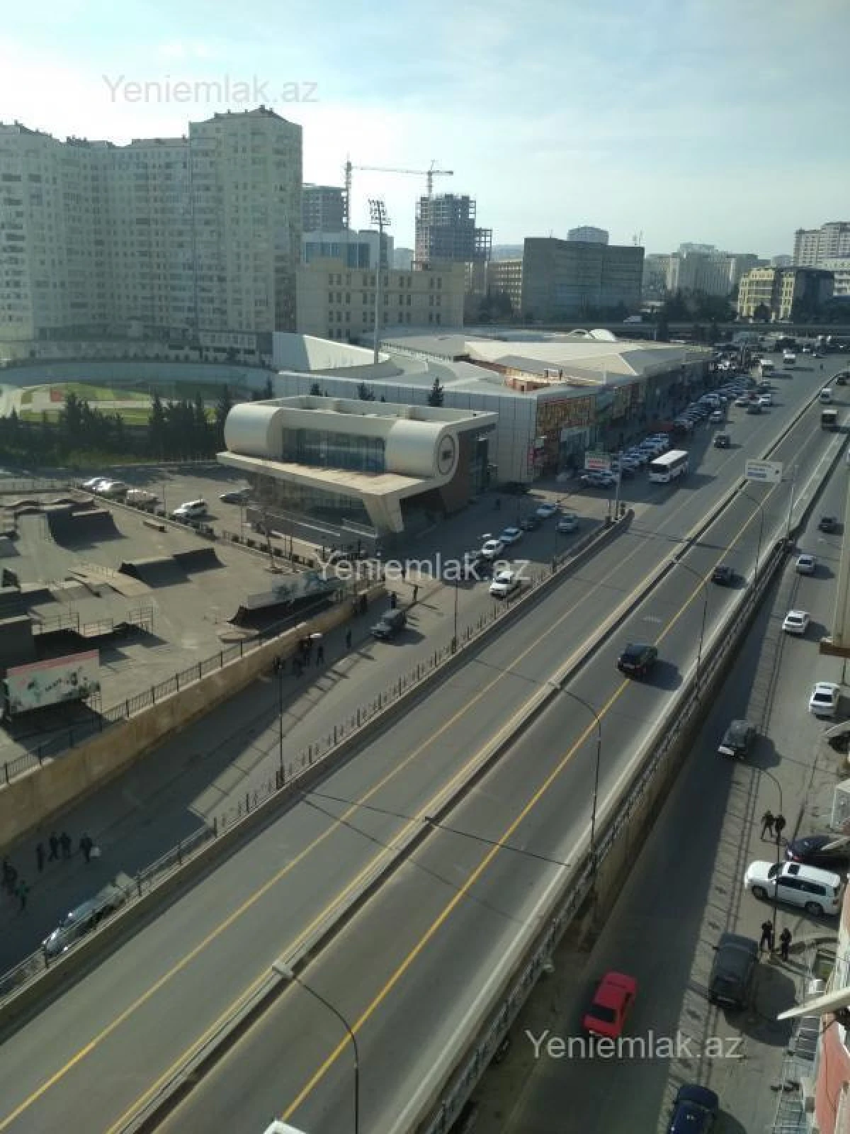 Satılır 3 otaqlı yeni tikili 135 m²