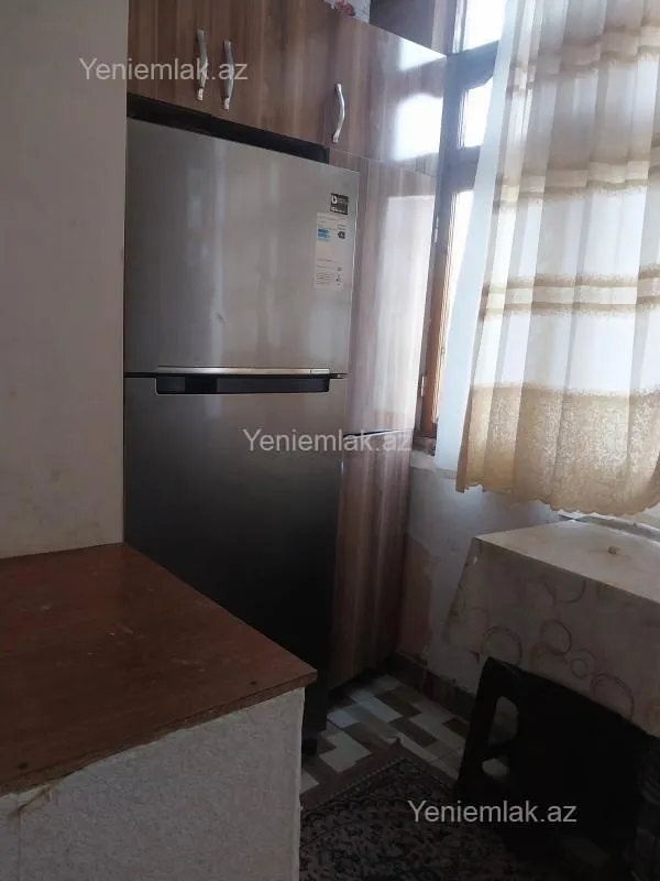 Satılır 1 otaqlı köhnə tikili 20 m²