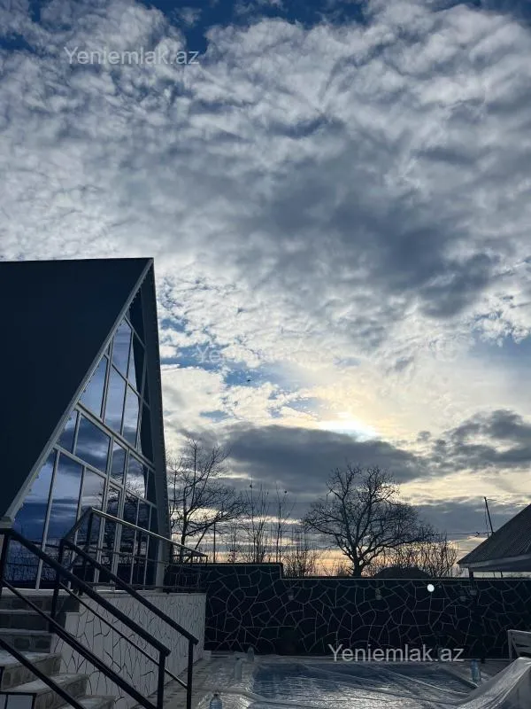 Satılır 4 otaqlı həyət evi 120 m²