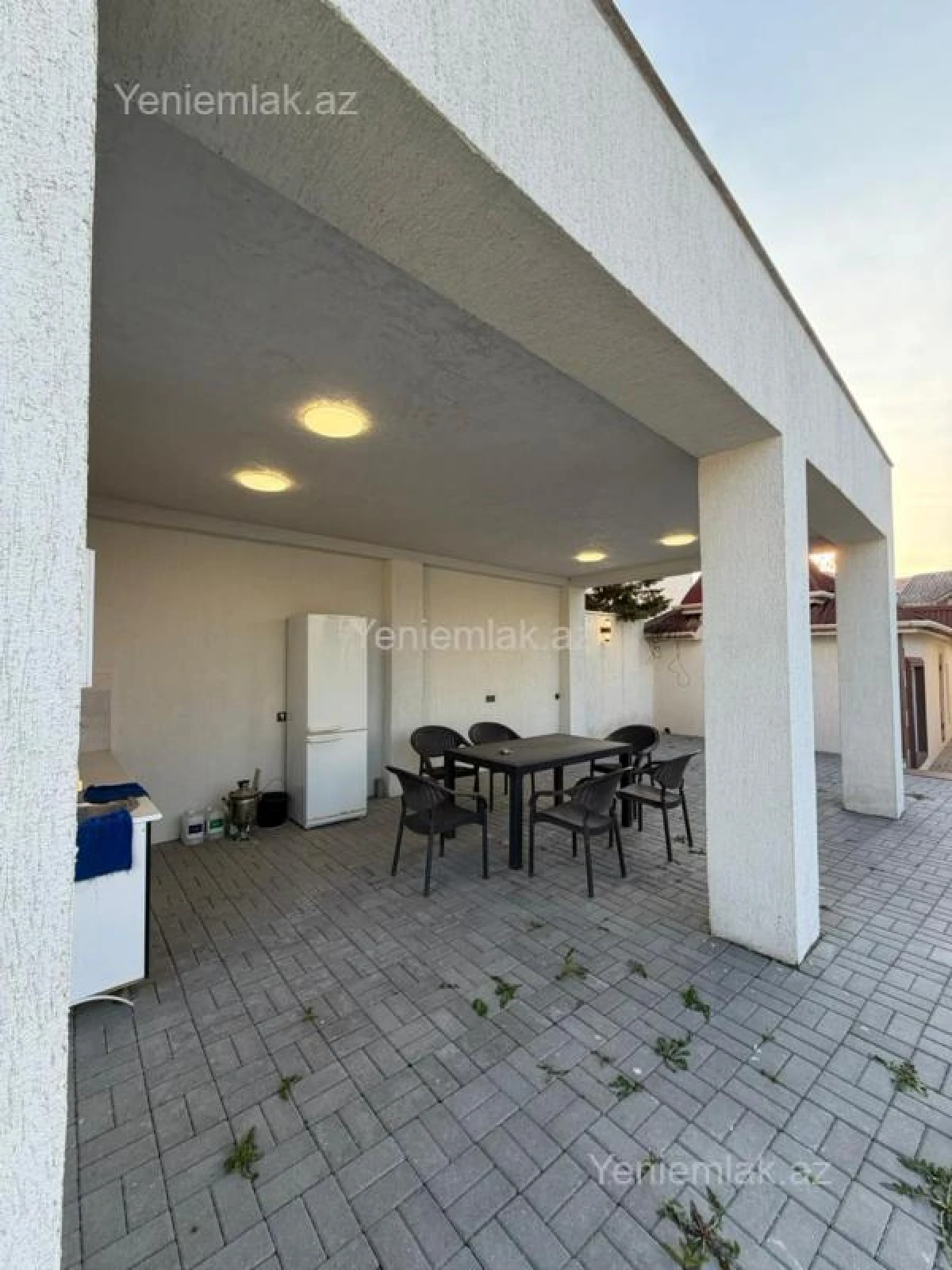Satılır 6 otaqlı həyət evi 220 m²