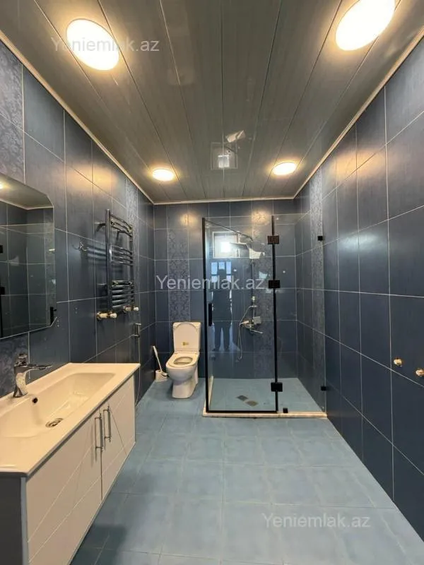 Satılır 6 otaqlı həyət evi 220 m²