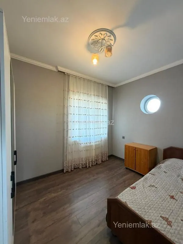 Satılır 6 otaqlı həyət evi 220 m²
