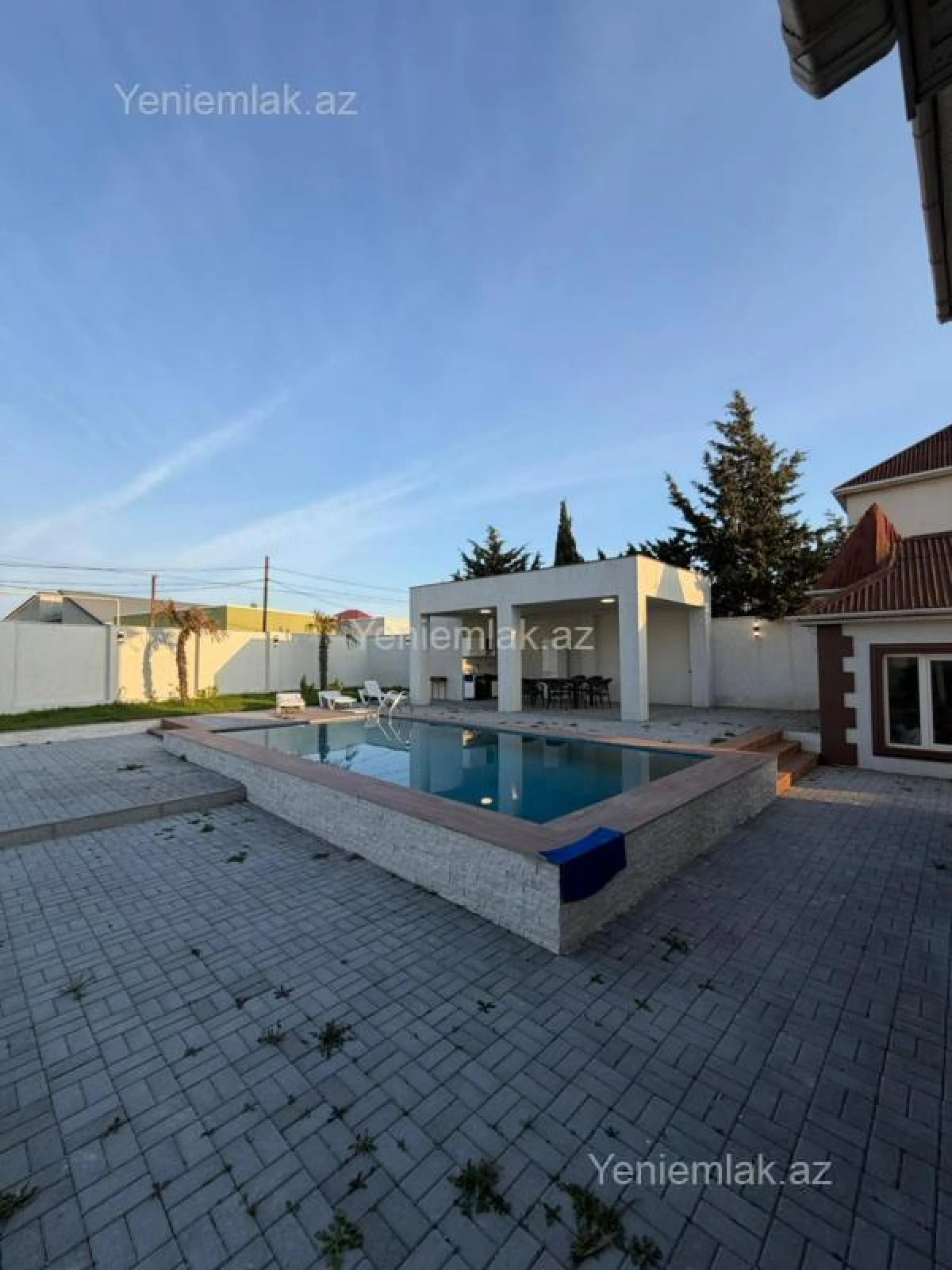 Satılır 6 otaqlı həyət evi 220 m²
