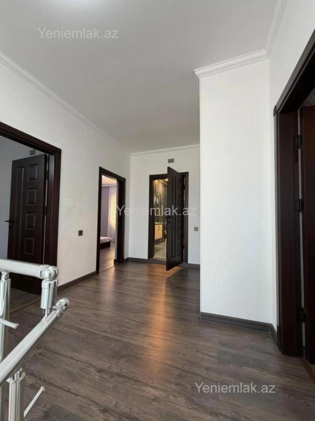 Satılır 6 otaqlı həyət evi 220 m²