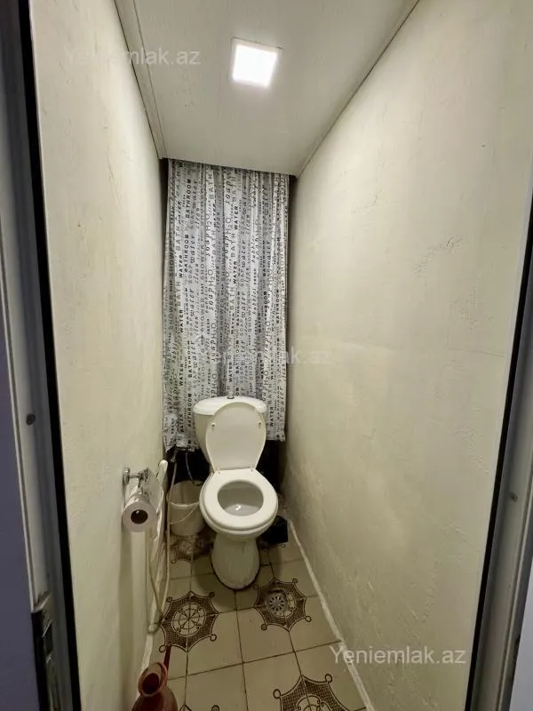 Satılır 4 otaqlı köhnə tikili 110 m²