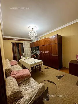 Satılır 4 otaqlı köhnə tikili 110 m²