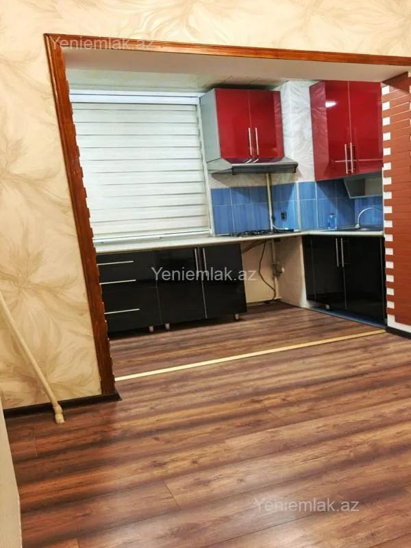 Satılır 1 otaqlı köhnə tikili 40 m²