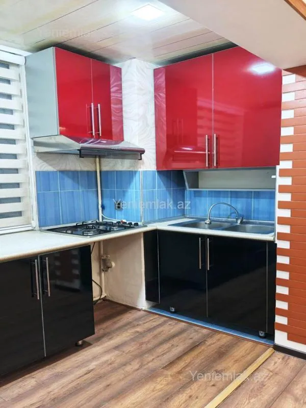 Satılır 1 otaqlı köhnə tikili 40 m²