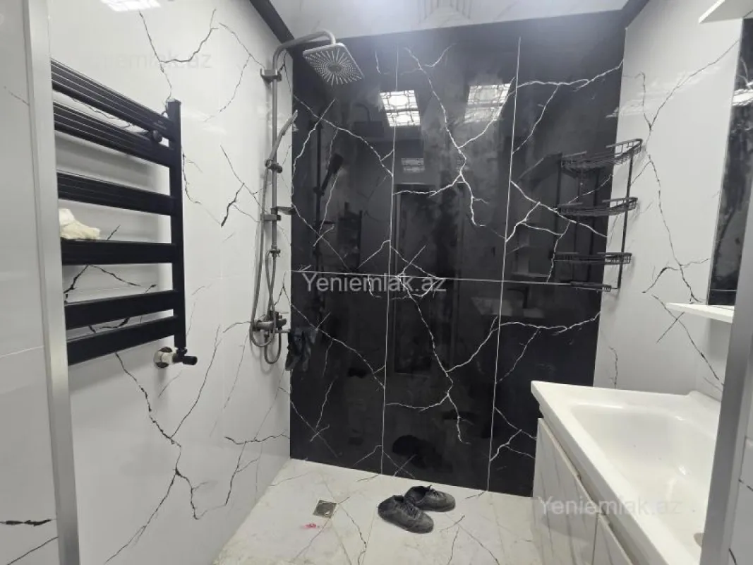 Satılır 3 otaqlı köhnə tikili 74 m²