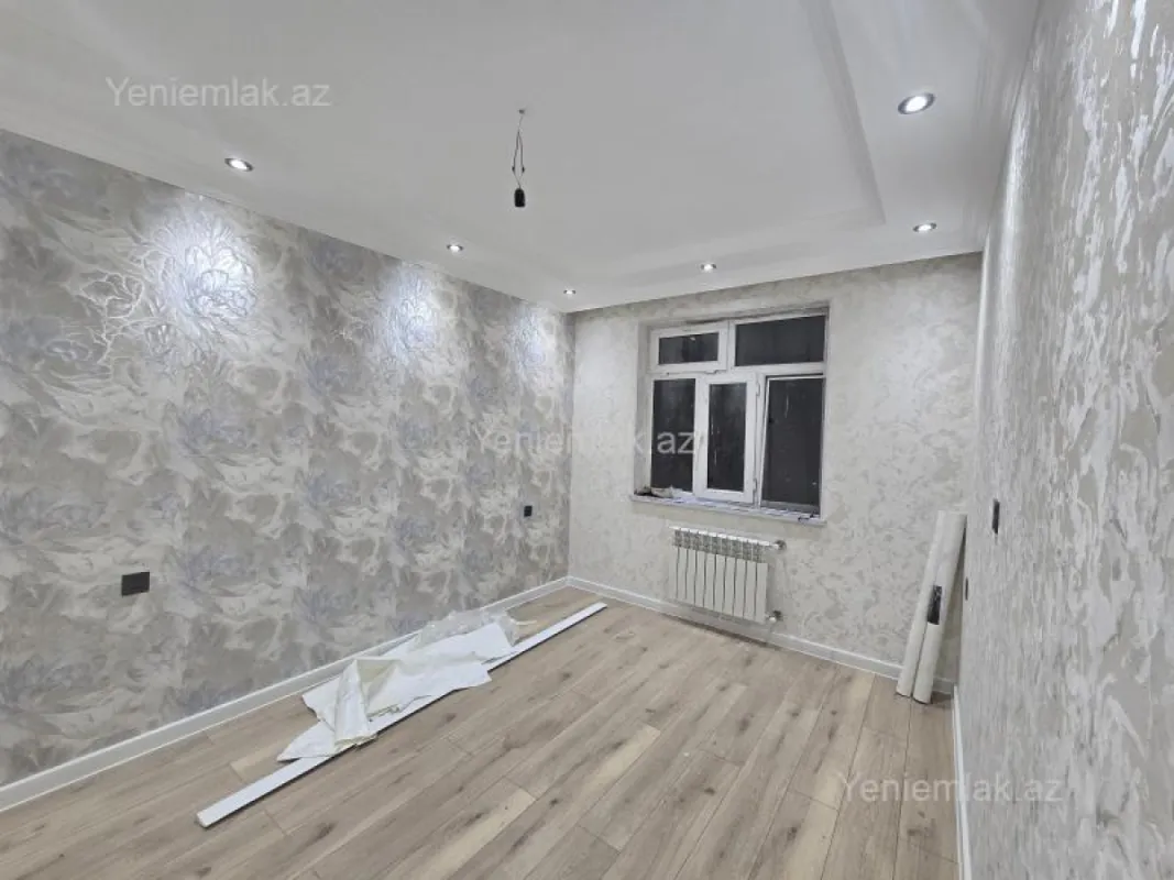 Satılır 3 otaqlı köhnə tikili 74 m²