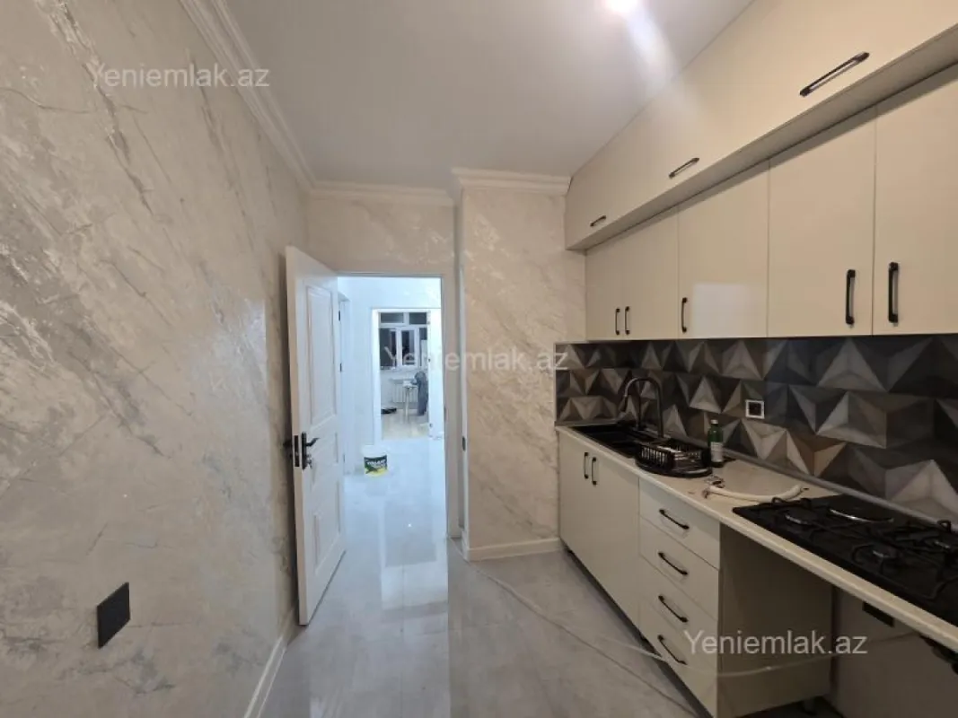 Satılır 3 otaqlı köhnə tikili 74 m²