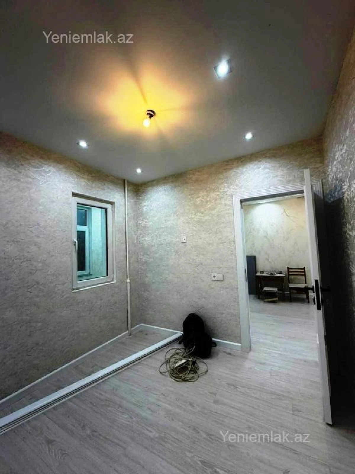 Satılır 1 otaqlı köhnə tikili 40 m²