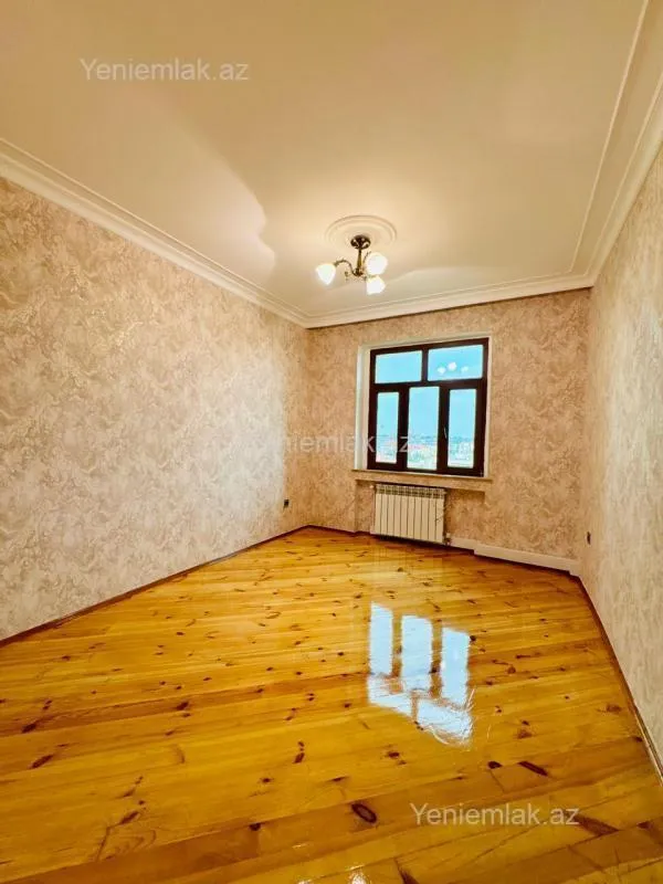 Satılır 3 otaqlı köhnə tikili 70 m²