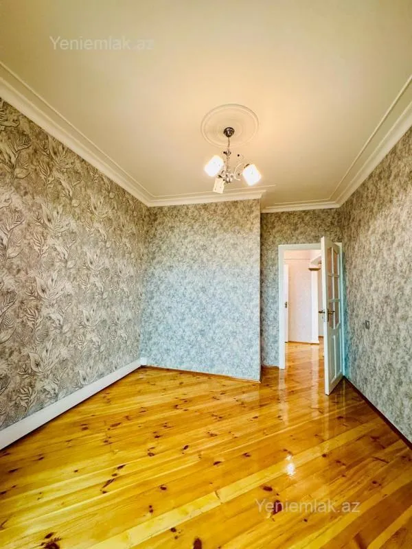 Satılır 3 otaqlı köhnə tikili 70 m²