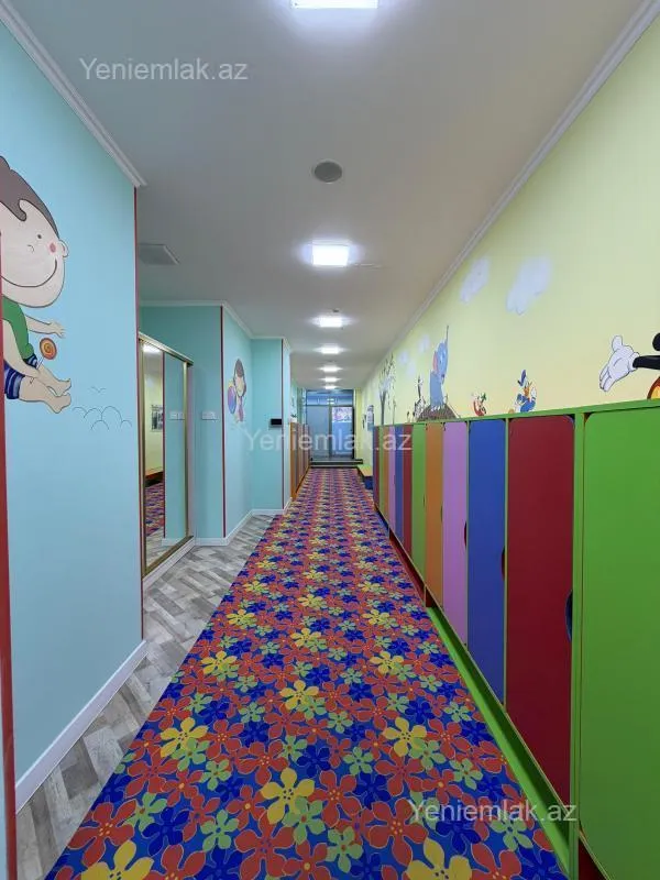 Satılır 10 otaqlı obyekt 500 m²