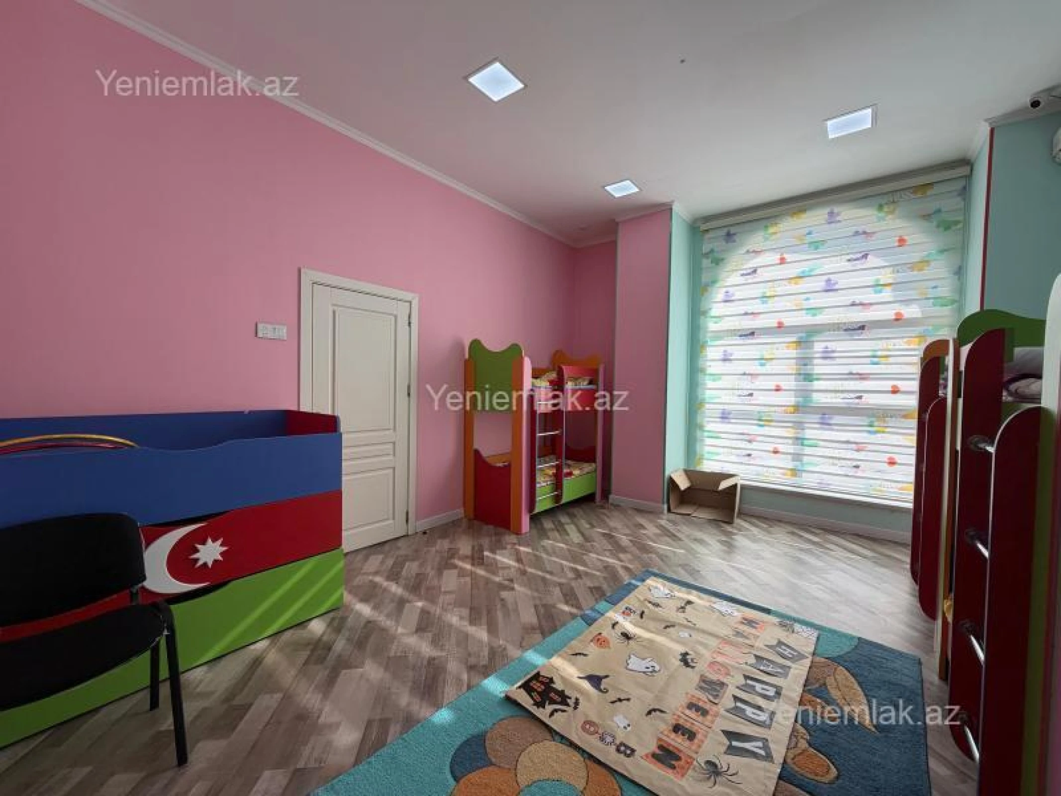 Satılır 10 otaqlı obyekt 500 m²