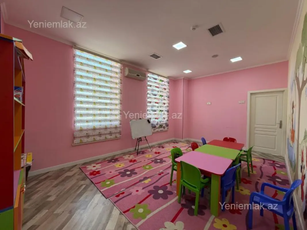 Satılır 10 otaqlı obyekt 500 m²