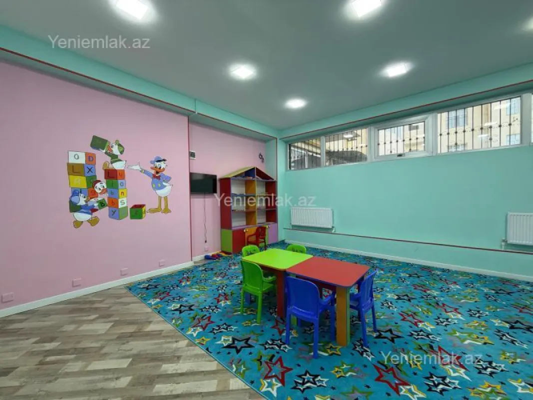 Satılır 10 otaqlı obyekt 500 m²