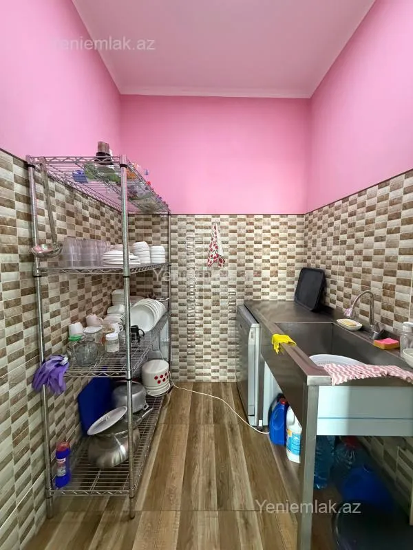 Satılır 10 otaqlı obyekt 500 m²