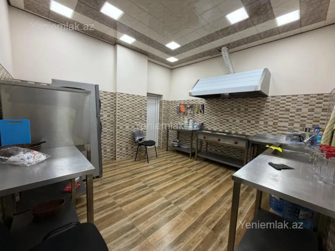 Satılır 10 otaqlı obyekt 500 m²