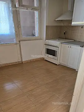Satılır 2 otaqlı köhnə tikili 42 m²