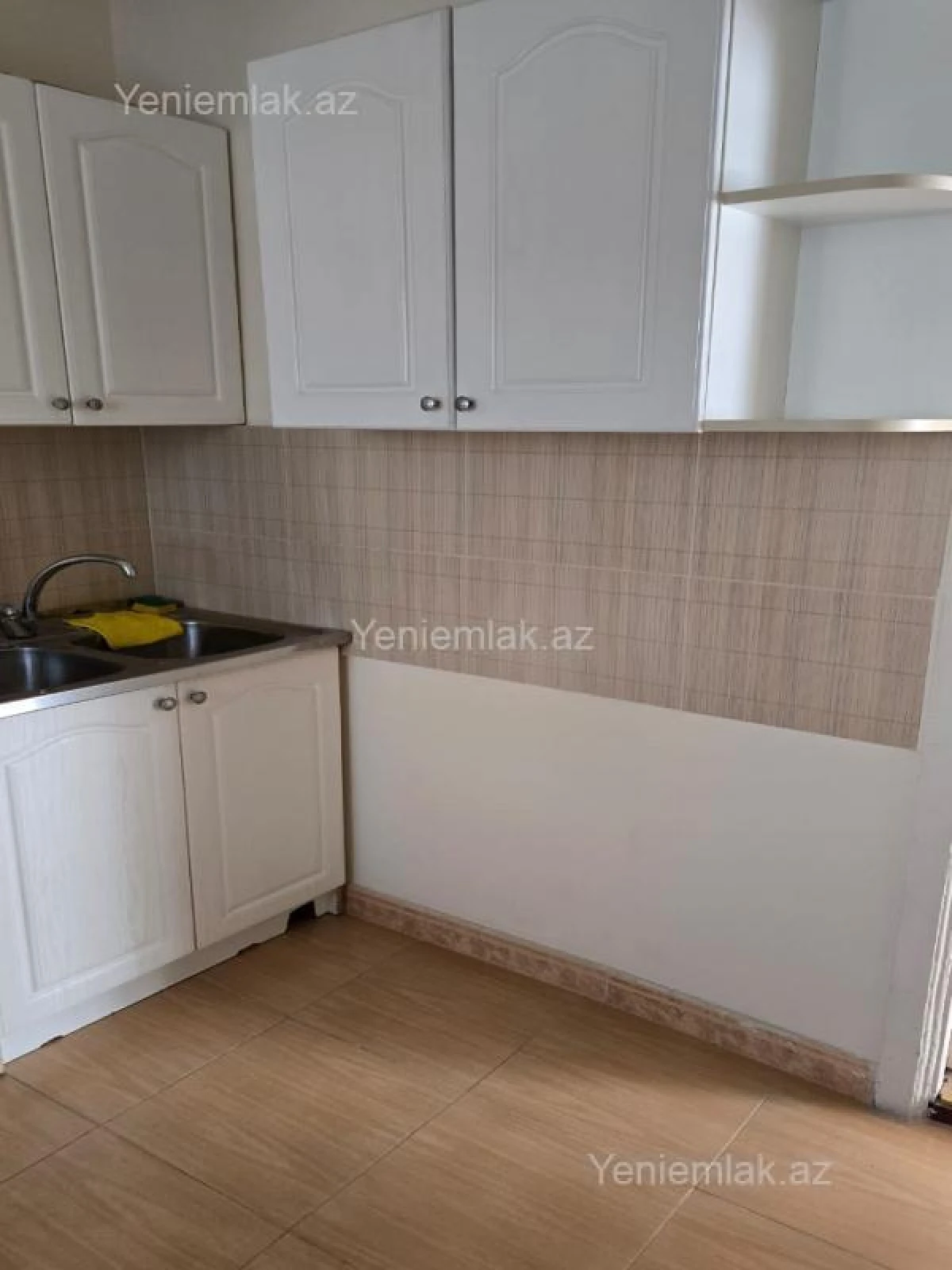 Satılır 2 otaqlı köhnə tikili 42 m²
