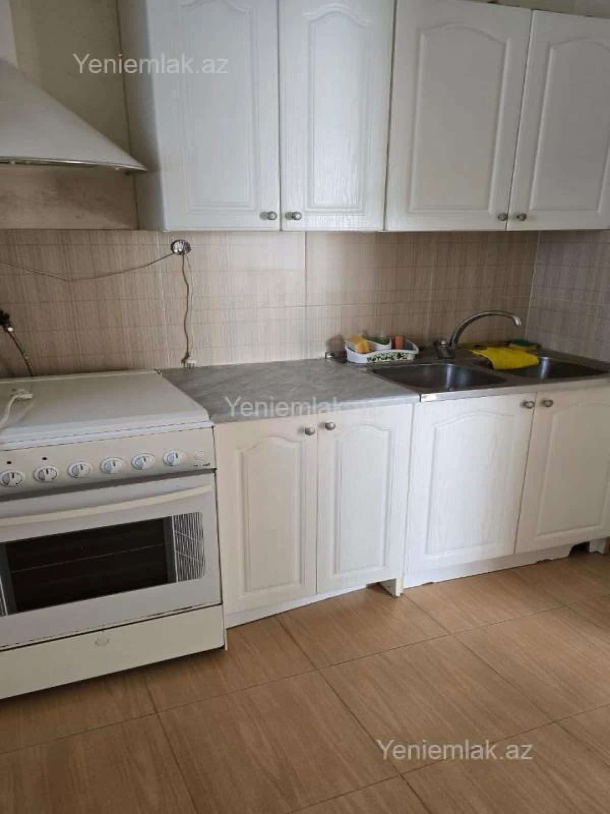 Satılır 2 otaqlı köhnə tikili 42 m²