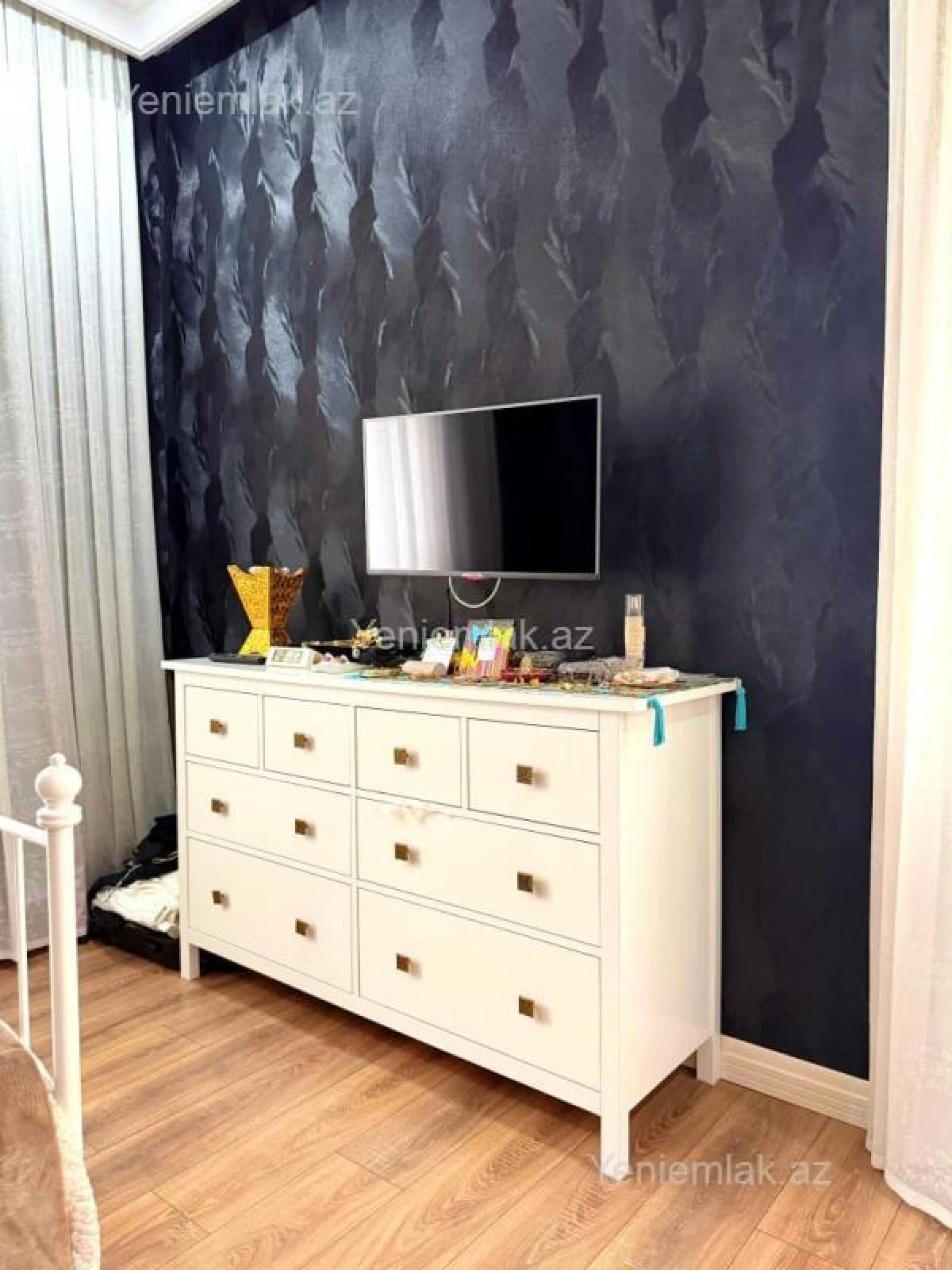 Satılır 4 otaqlı yeni tikili 160.5 m²