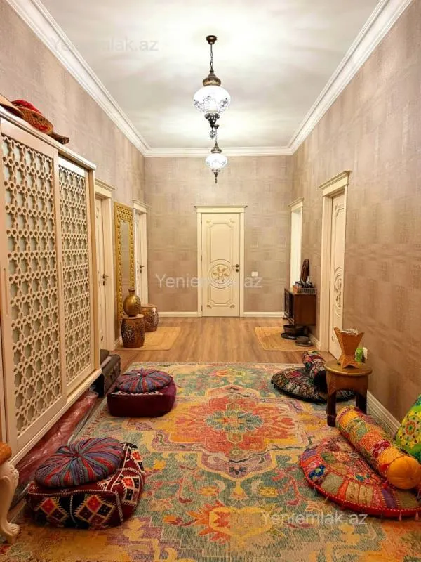 Satılır 4 otaqlı yeni tikili 160.5 m²