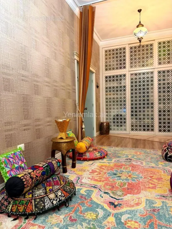 Satılır 4 otaqlı yeni tikili 160.5 m²