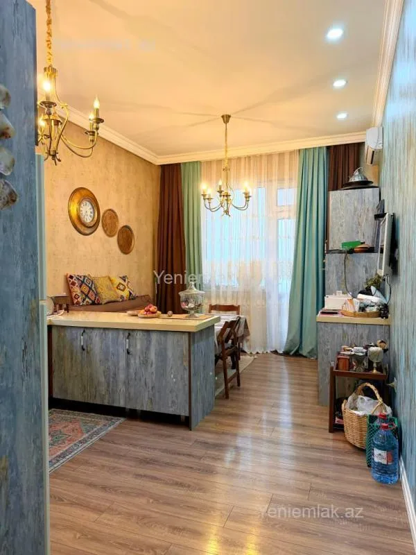 Satılır 4 otaqlı yeni tikili 160.5 m²