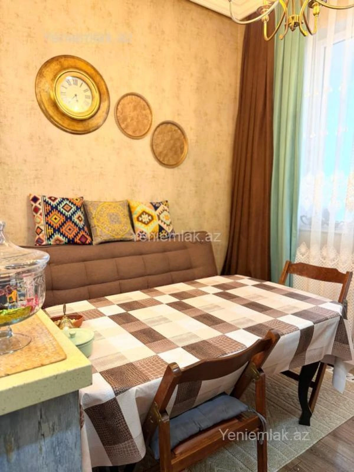 Satılır 4 otaqlı yeni tikili 160.5 m²