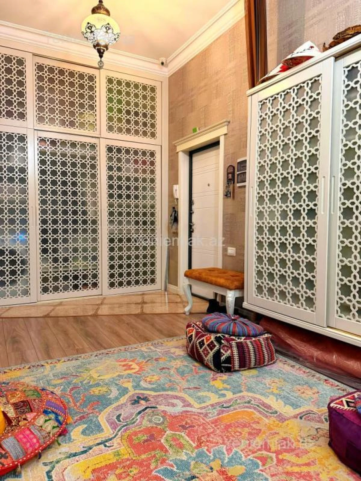 Satılır 4 otaqlı yeni tikili 160.5 m²