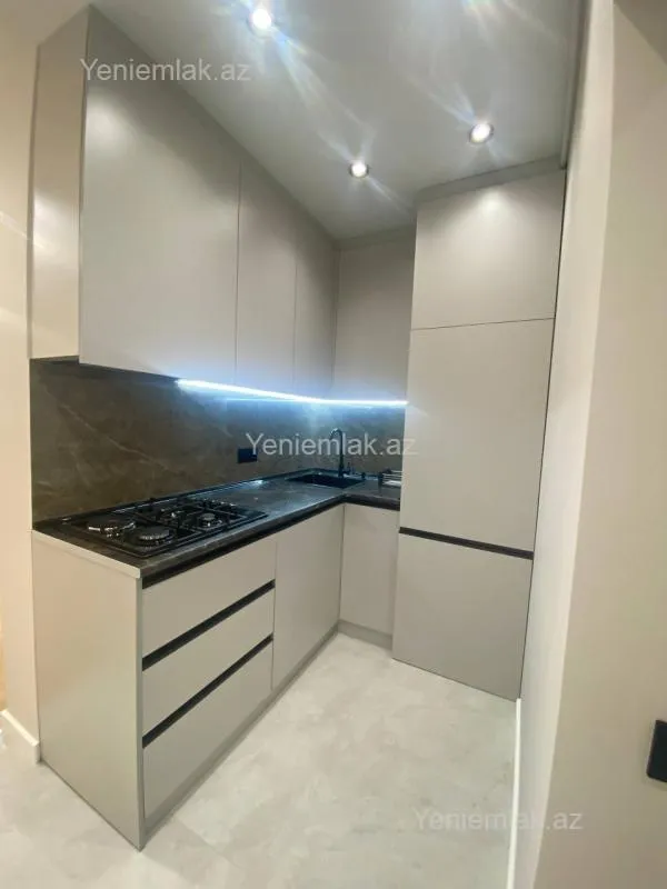 Satılır 1 otaqlı köhnə tikili 45 m²
