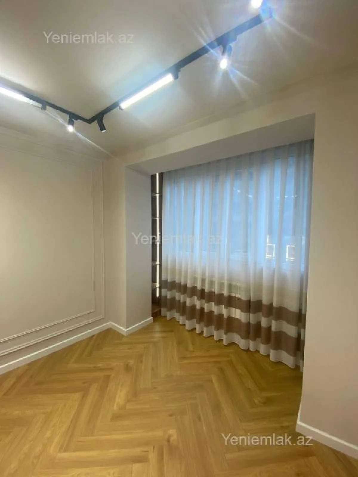 Satılır 1 otaqlı köhnə tikili 45 m²