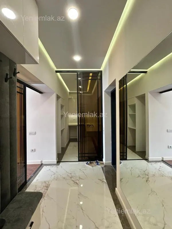 Satılır 2 otaqlı yeni tikili 68 m²