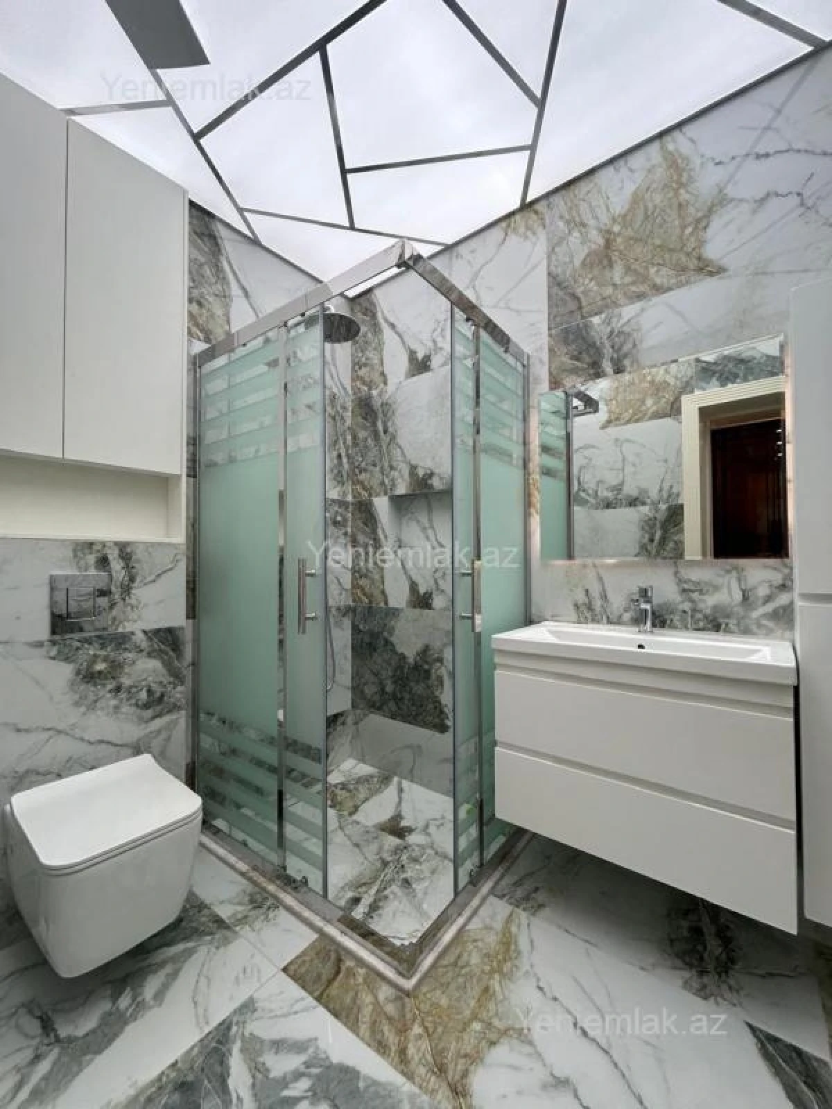 Satılır 2 otaqlı yeni tikili 68 m²