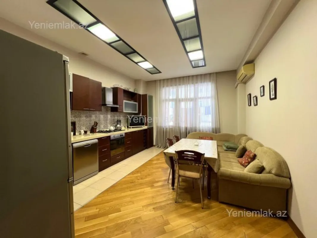 Satılır 3 otaqlı yeni tikili 171 m²