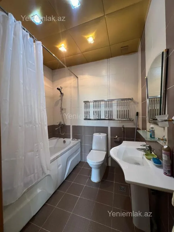 Satılır 3 otaqlı yeni tikili 171 m²