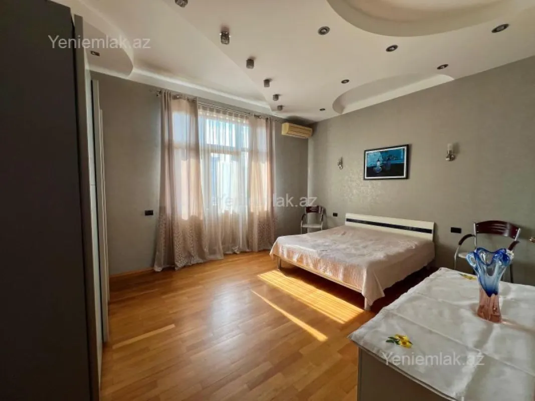 Satılır 3 otaqlı yeni tikili 171 m²