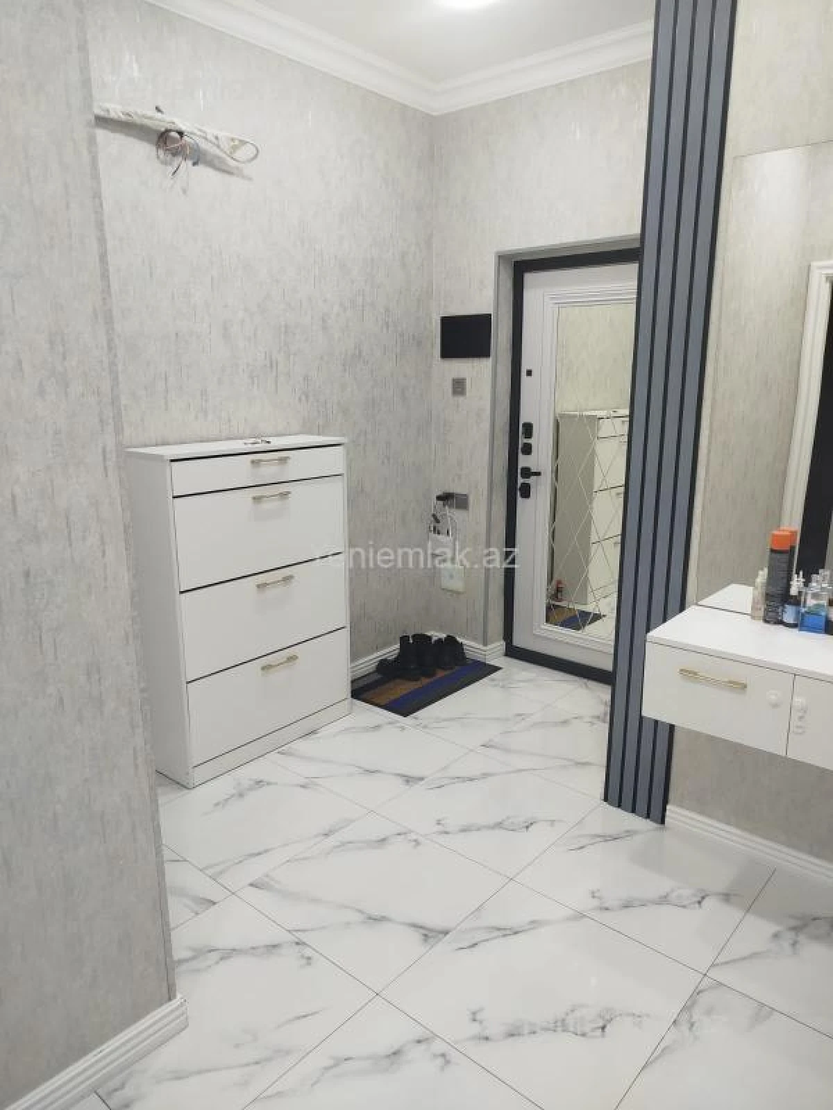 Satılır 3 otaqlı yeni tikili 81 m²