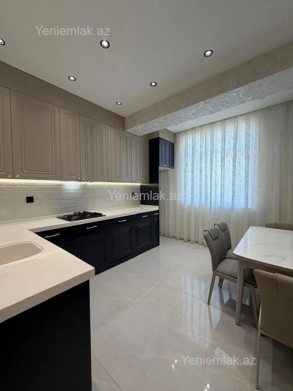 Satılır 2 otaqlı yeni tikili 80 m²