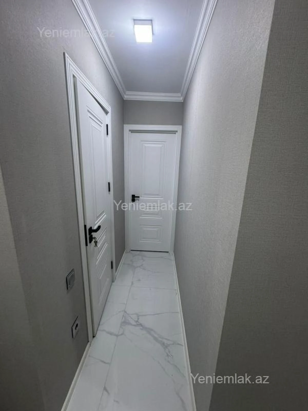 Satılır 2 otaqlı köhnə tikili 55 m²
