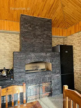 Satılır 10 otaqlı həyət evi 690 m²