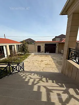 Satılır 10 otaqlı həyət evi 690 m²