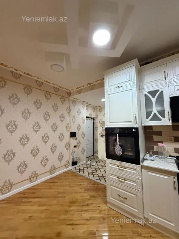 Satılır 3 otaqlı yeni tikili 92.5 m²