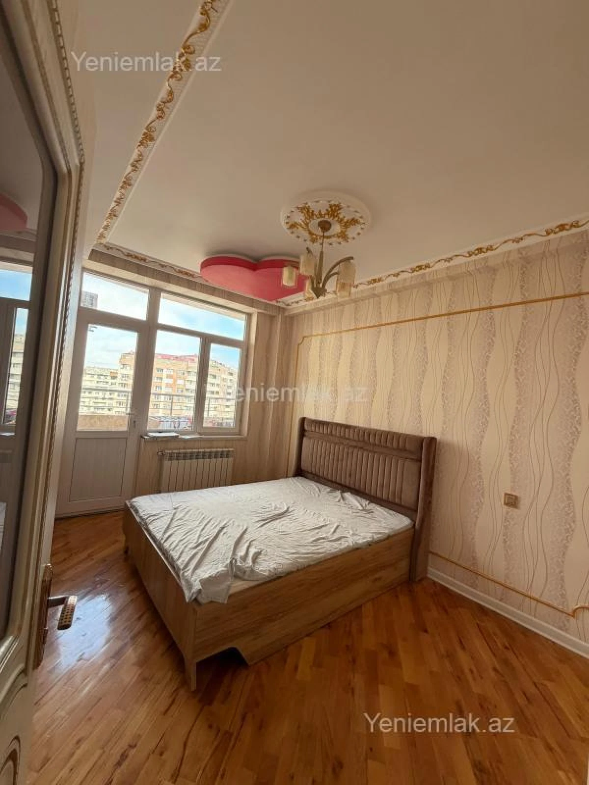 Satılır 3 otaqlı yeni tikili 92.5 m²